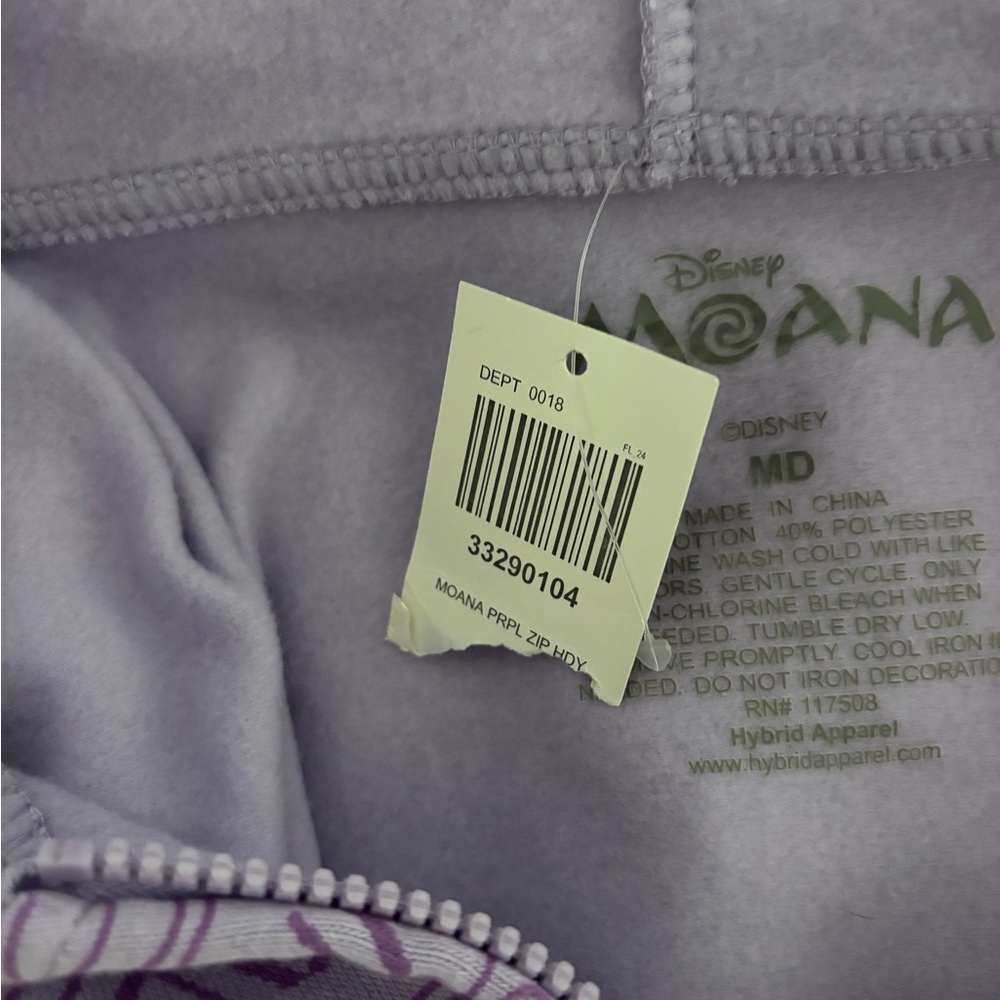 Hot Topic Disney Moana Lavender Graphic Zip Hoodie Size M NWT - Picture 4 of 5